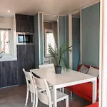 Domvs Glamp Holiday park