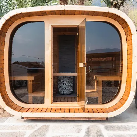 Domvs Glamp 홀리데이파크 *