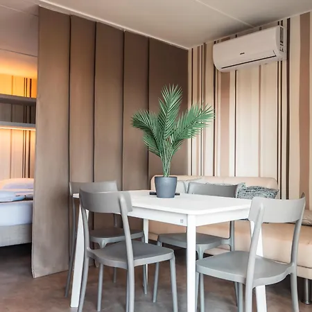 Domvs Glamp * 바메노