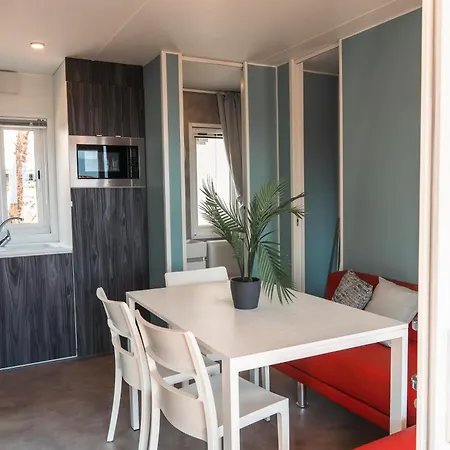 Domvs Glamp 홀리데이파크