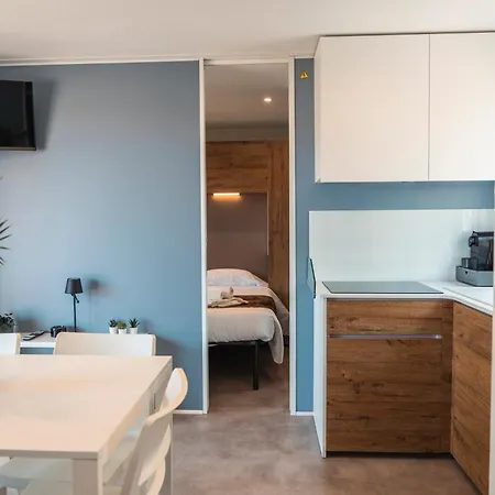 Domvs Glamp * 바메노