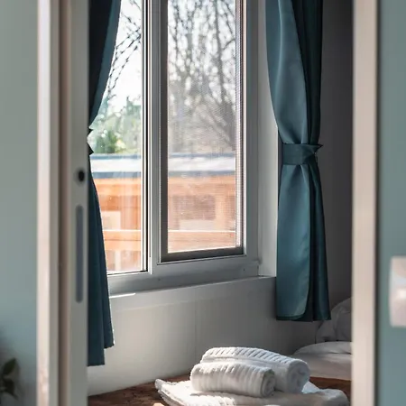 Domvs Glamp 바메노